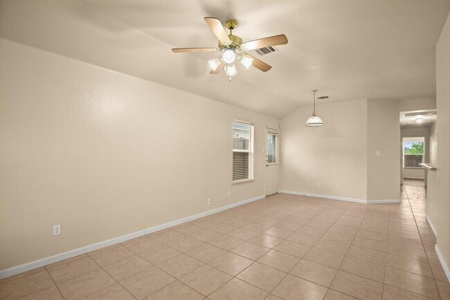 Foto del edificio - 1225 Orchard Park Cir