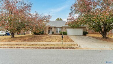 Building Photo - 220 Park Stone Dr