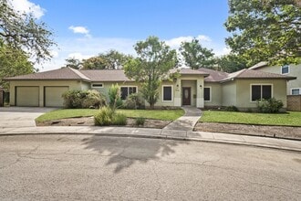 Building Photo - 7114 Bethencourt