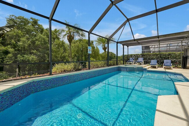 Building Photo - 8157 Sun Palm Dr