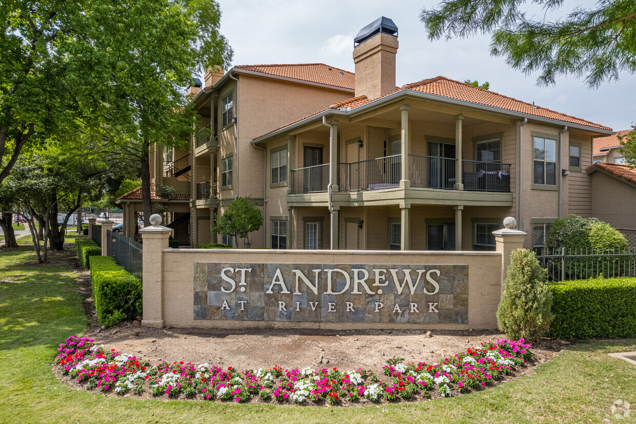 Foto principal - St. Andrews at River Park Apartments