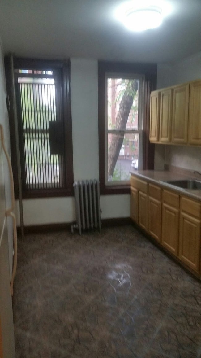Interior Photo - 52-29 Skillman Ave