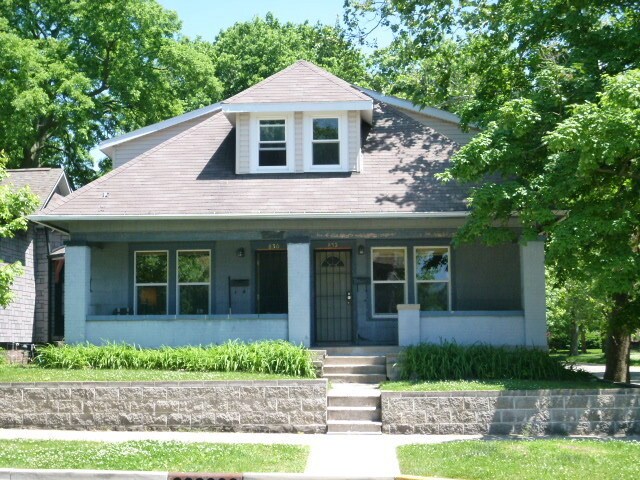 Primary Photo - 832 S 4th St
