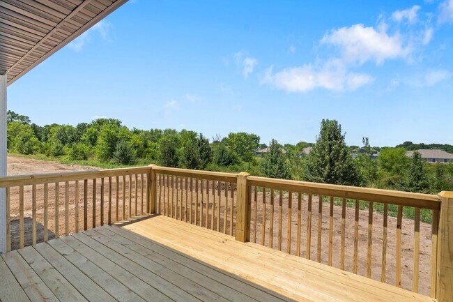 Foto del edificio - Fenced Yard, WiFi Included, Brand-New Build — Perfect for Families