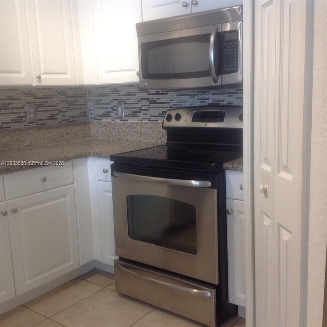 Foto del edificio - 11401 NW 89th St