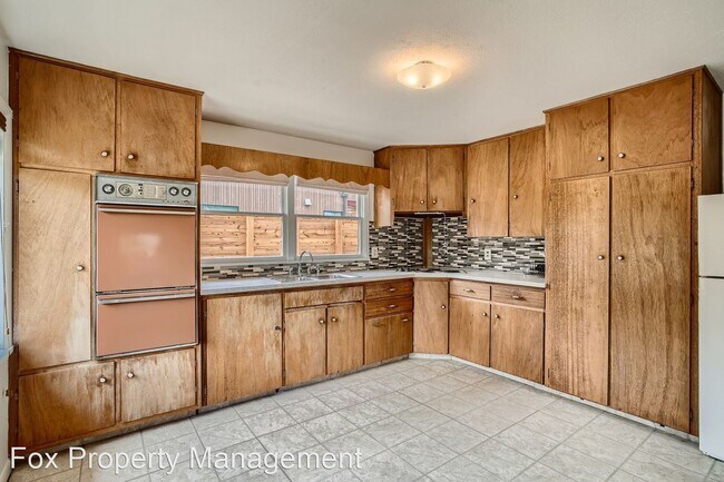 Building Photo - 4 br, 2 bath House - 2135 Norwood Avenue