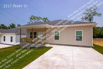 Building Photo - 2217 Perry St