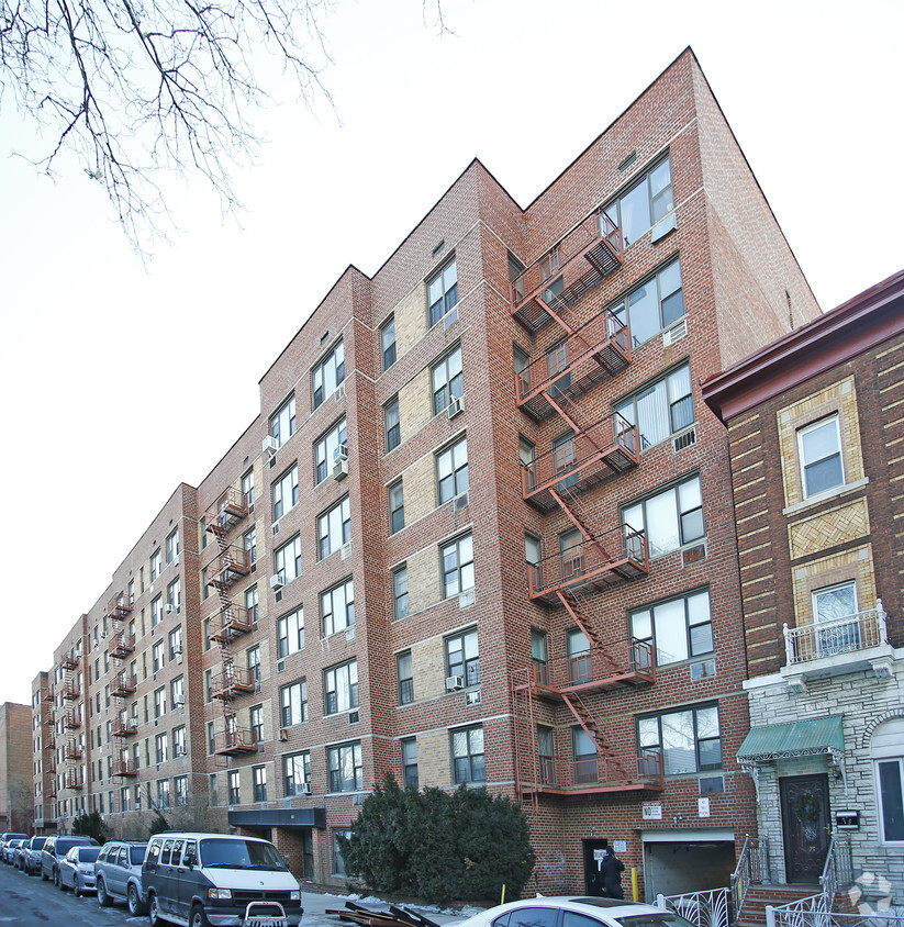 Primary Photo - 65 Bay 19Th St