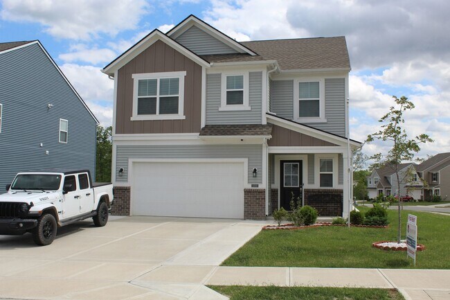 Foto del edificio - Coming Soon! Beautiful 5 Bedroom Home in D...