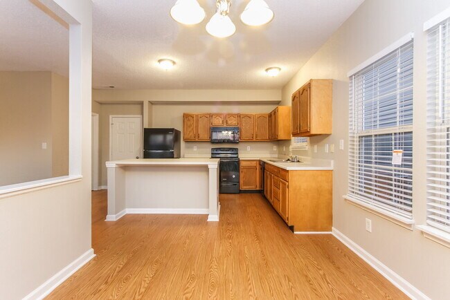 Foto del edificio - 5666 High Timber Ln