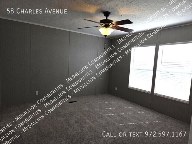 Foto del edificio - 58 Charles Ave