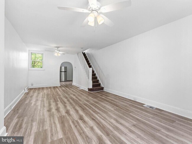 Foto del edificio - 1831 E Clementine St