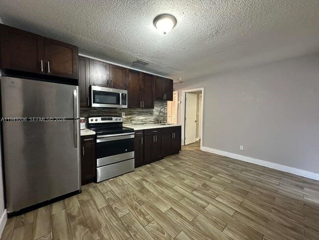 Building Photo - 647 NW 3rd Ave