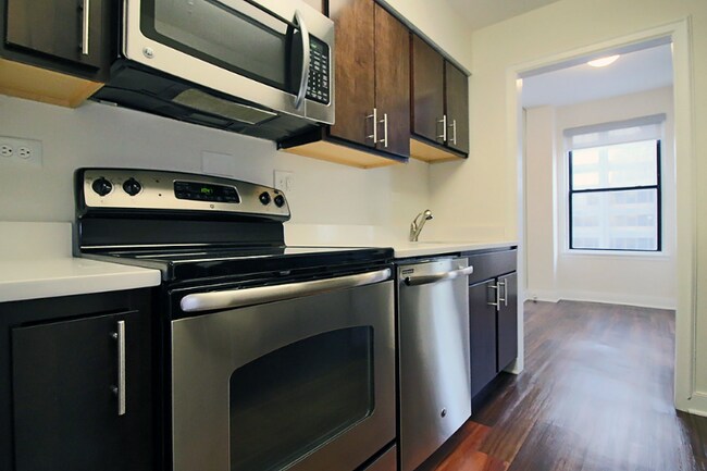 Foto del edificio - 210 E Chestnut St