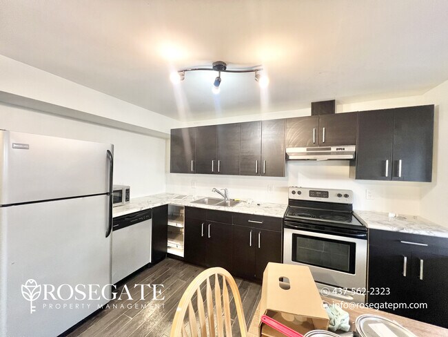 Building Photo - Bright 2-Bedroom Basement Apartment with Front Porch & 2 Parking Spots in Guelph