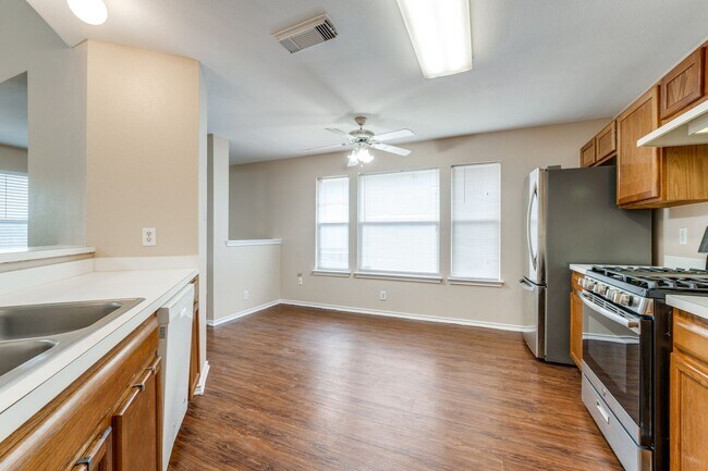 Foto del edificio - 3 Bedroom/2 Bathroom Parkside Subdivision