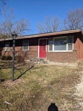 Building Photo - 302 Proctor Ln