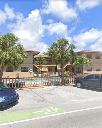 Building Photo - 2625 Middle River Dr