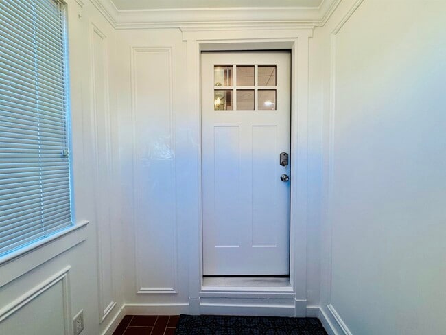 Foto del edificio - 16 W 51st St