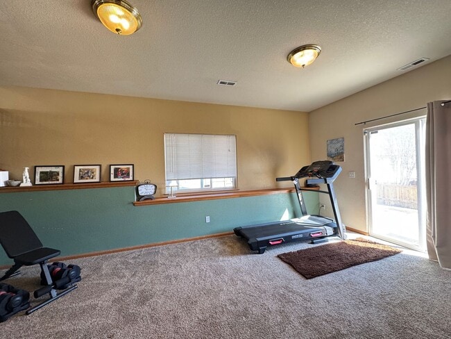 Foto del edificio - Great Tri-level home in West Loveland