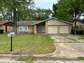 Building Photo - 12211 Wood Spring Ln