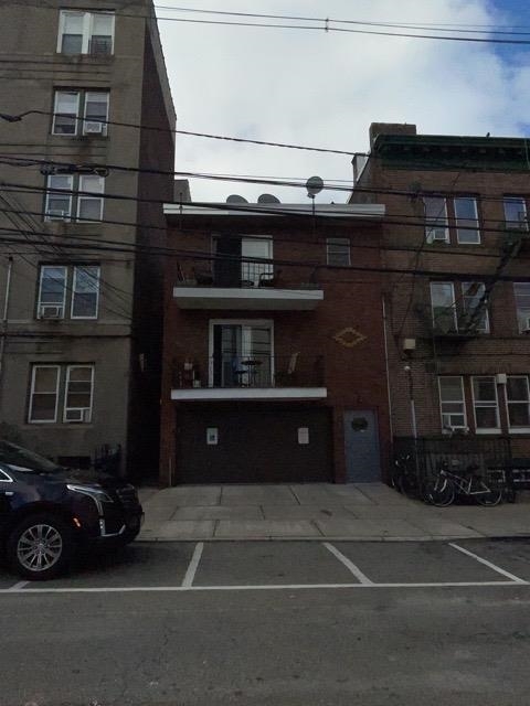 Primary Photo - 35 66th St