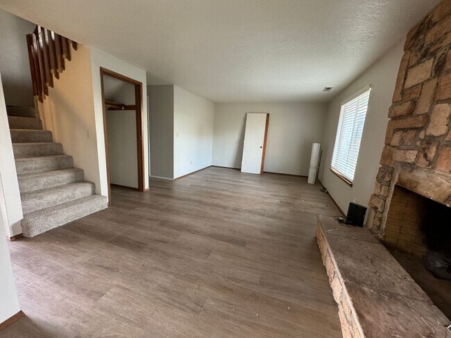 Building Photo - 2168 SW 218th Place ~ Spectacular Reedvill...
