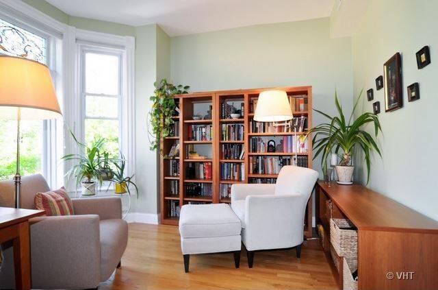 Foto del edificio - 2160 N Oakley Ave