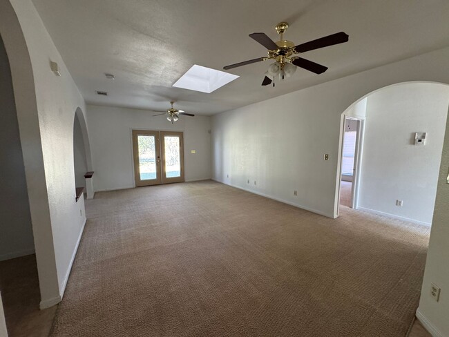 Building Photo - 390 Triple 7 Trail