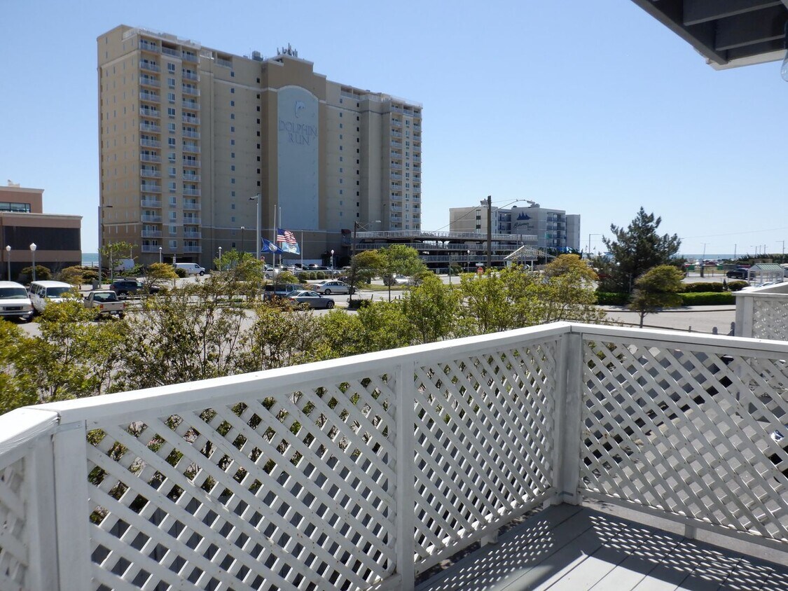 Shadowlawn House Rental in Virginia Beach, VA