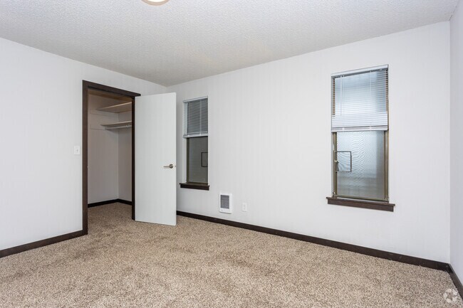 1HAB, 1BA - 792 Ft² - Normandy Duke Apartments