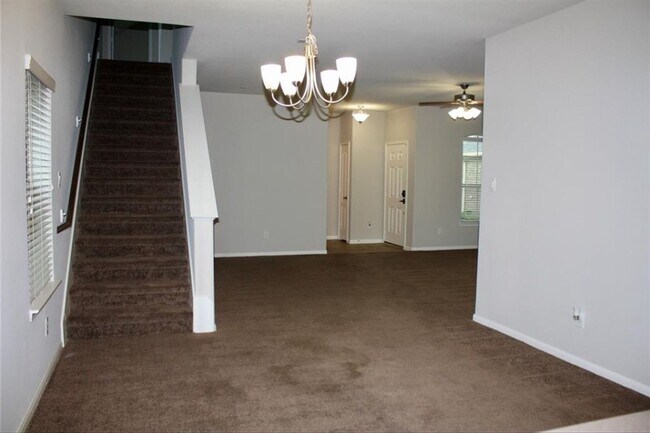 Foto del edificio - 5107 Misty Ln