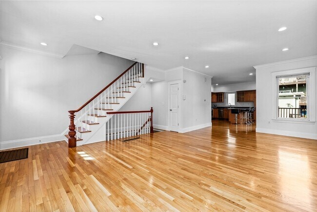 Foto del edificio - 860 E 4th St