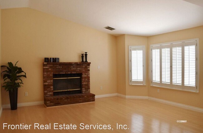 Building Photo - 4 br, 3 bath House - 608 S Norma St
