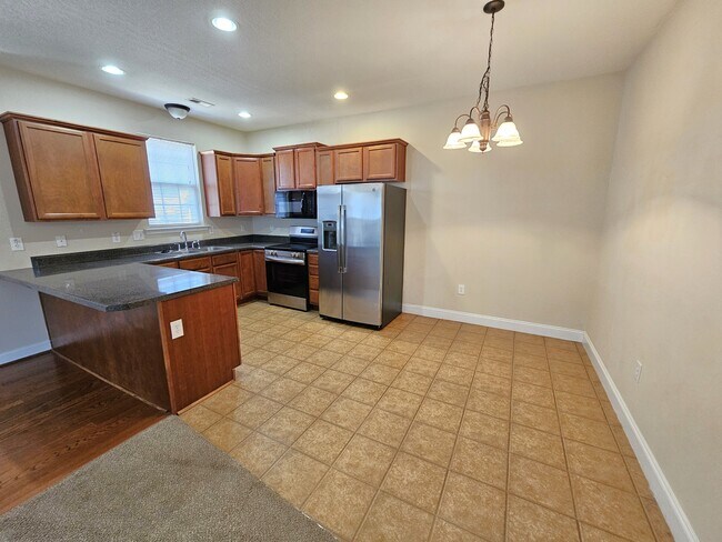 Building Photo - 20 Roselite Cir