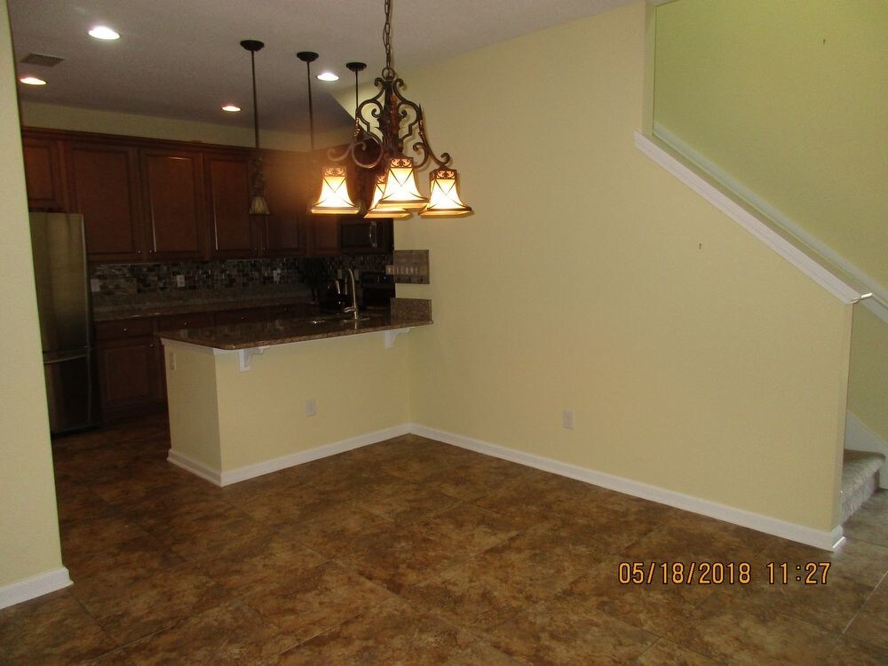 Building Photo - 88 Amistad Dr