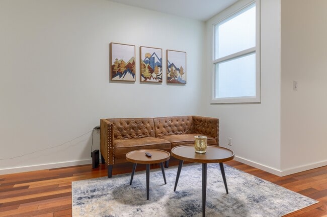 Building Photo - 440 Richards St