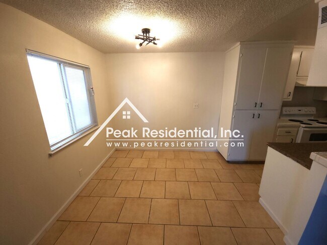 Building Photo - 2 br, 1 bath House - 41 La Fresa Ct #3