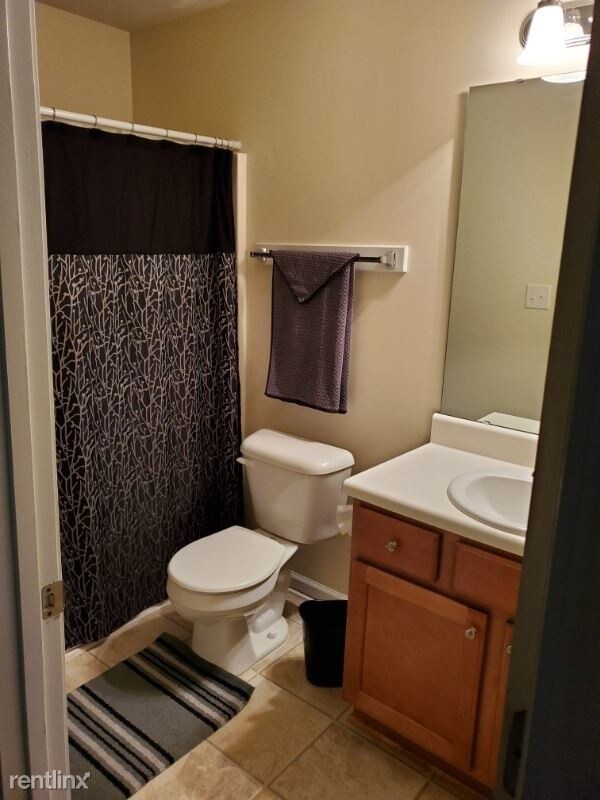 Building Photo - 8859 Thornton Town Pl
