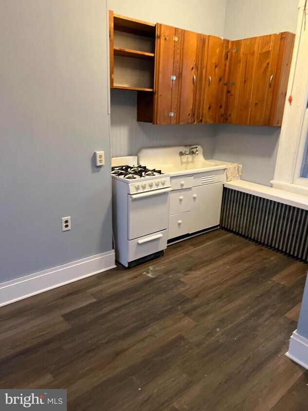 Foto principal - 400 E Alder St