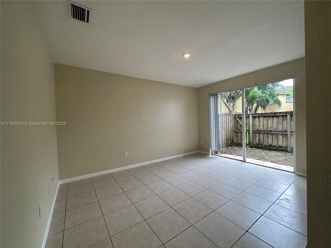 Foto del edificio - 2834 SE 16th Ave