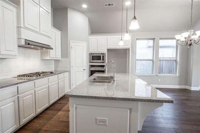 Building Photo - 14932 Gentry Dr