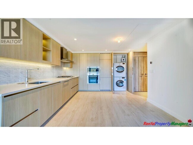 Photo du bâtiment - 4720 Lougheed Hwy.