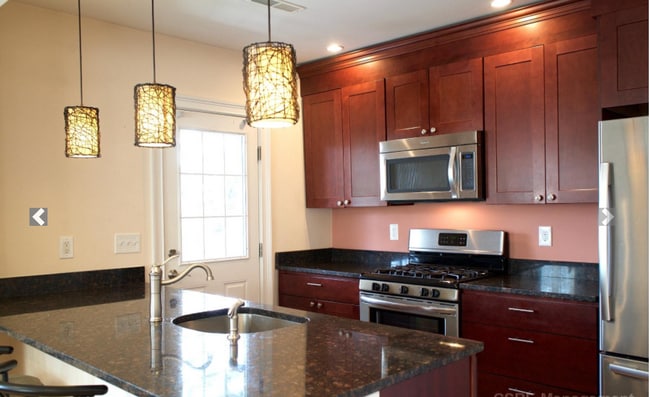 Building Photo - 64-66 Litchfield St