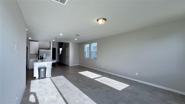 Building Photo - 3253 Bella Vista Dr
