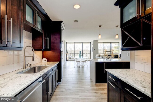 Foto del edificio - 2700 Virginia Ave NW