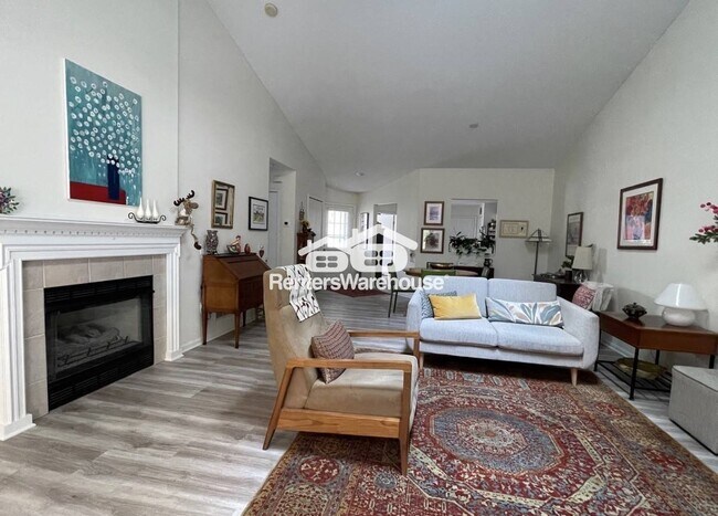 Foto del edificio - 10845 Lexington Dr