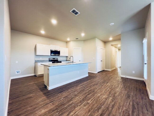 Building Photo - MOVE-IN SPECIAL: Beautiful 3-Bedroom, 2-Bathroom Duplex in Wolfforth – Frenship ISD!