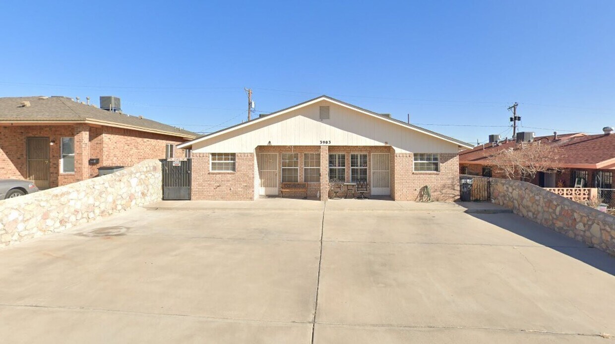 Foto principal - 3903 Van Buren Ave