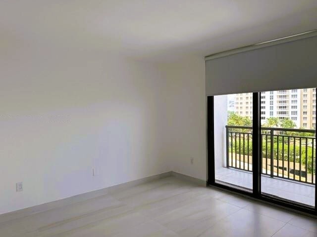 Building Photo - 540 Brickell Key Dr